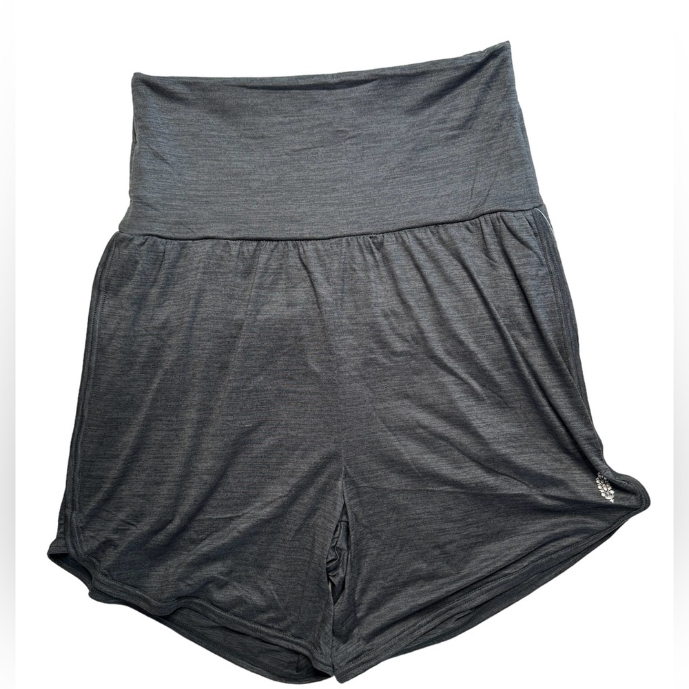 NWT Woman Free People movement shorts. Sz med